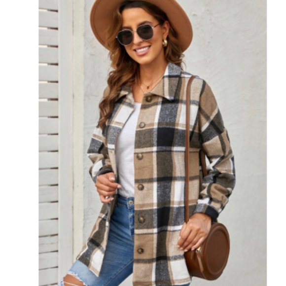 Plaid Jacket / shacket - Picture 6 of 16